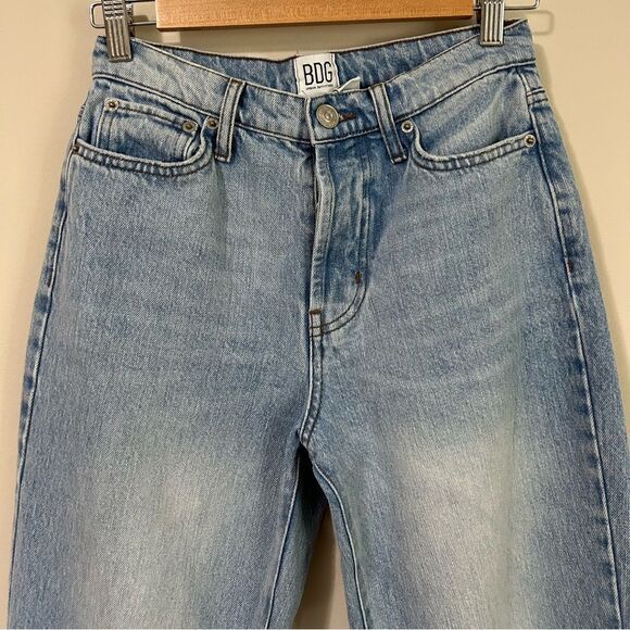 Urban Outfitters BDG Slim Straight Ripped Light Wash Jeans - Picture 6 of 15